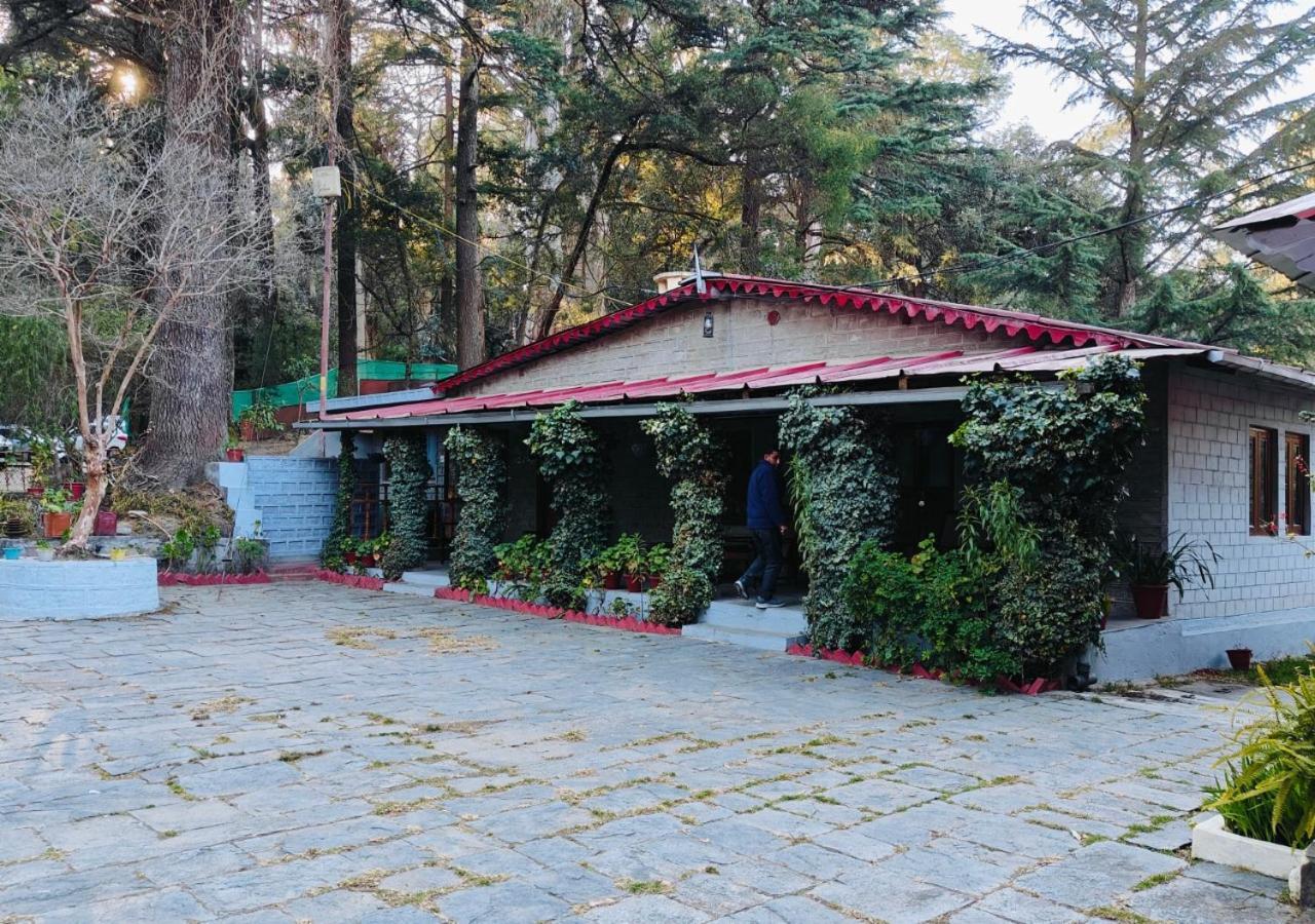 Hotel Chevron Rosemount, Ranikhet Exterior photo